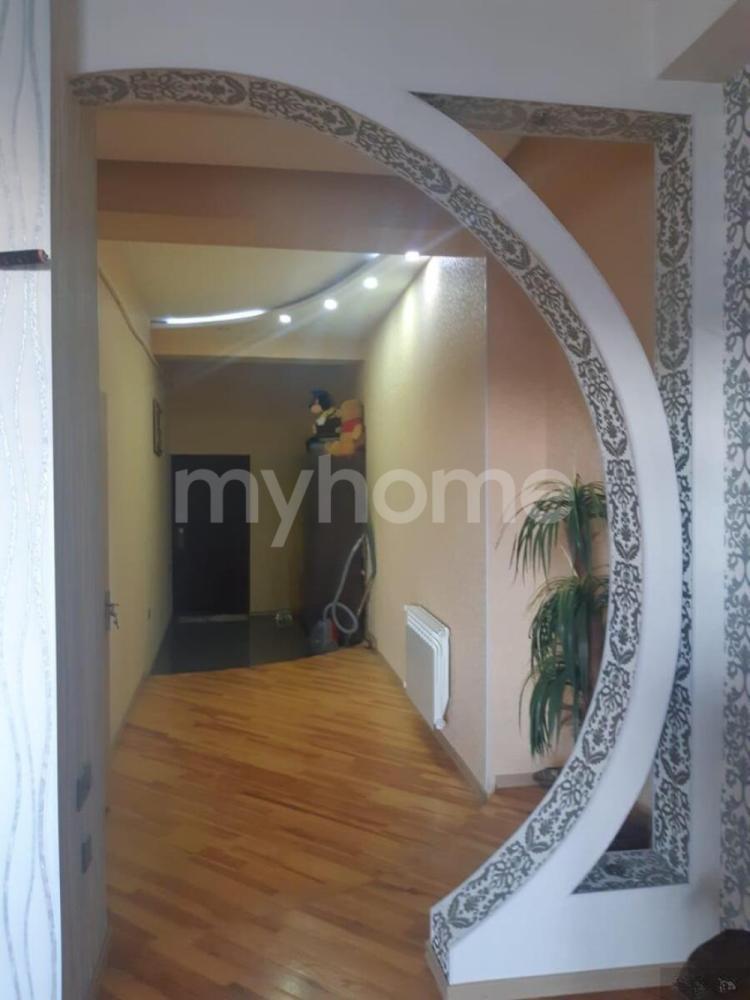 Yeni Yasamal qəsəbəsi 90m² mənzil kirayə verilir