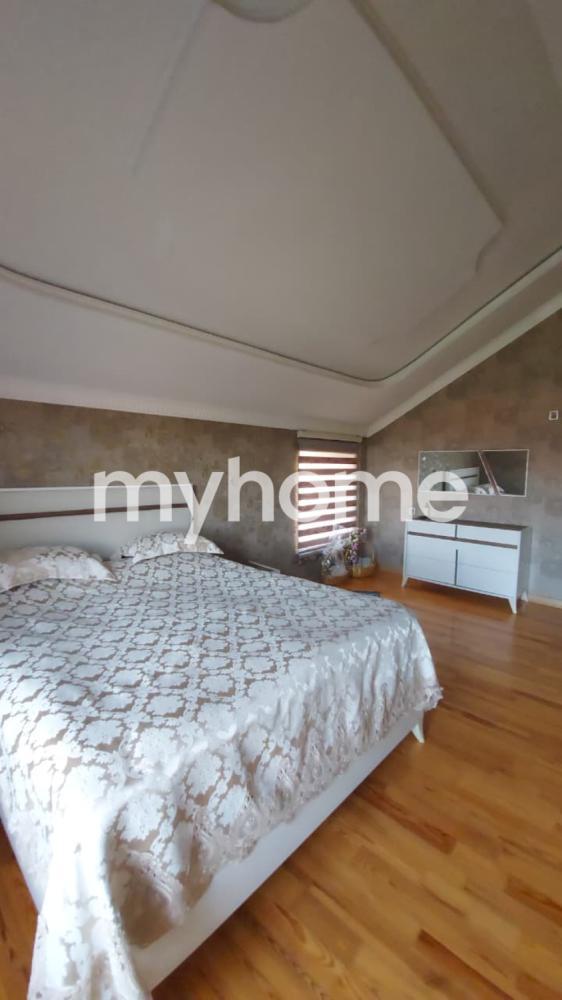Sabunçu qəsəbəsində 390m² həyət evi satılır Sabunçu qəsəbəsində 390m² həyət evi satılır