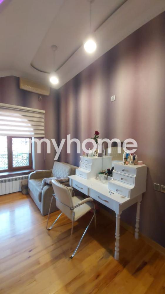 Sabunçu qəsəbəsində 390m² həyət evi satılır Sabunçu qəsəbəsində 390m² həyət evi satılır