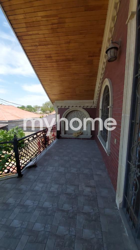 Sabunçu qəsəbəsində 390m² həyət evi satılır Sabunçu qəsəbəsində 390m² həyət evi satılır
