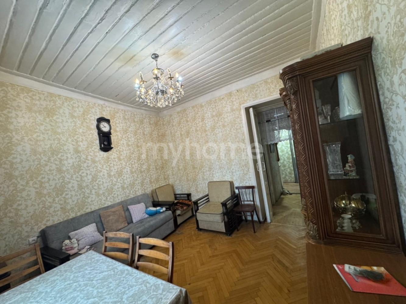 28 May qəsəbəsi 35m² mənzil kirayə verilir