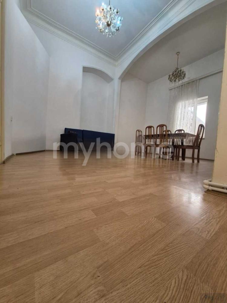 Bakı şəhəri 65m² mənzil kirayə verilir