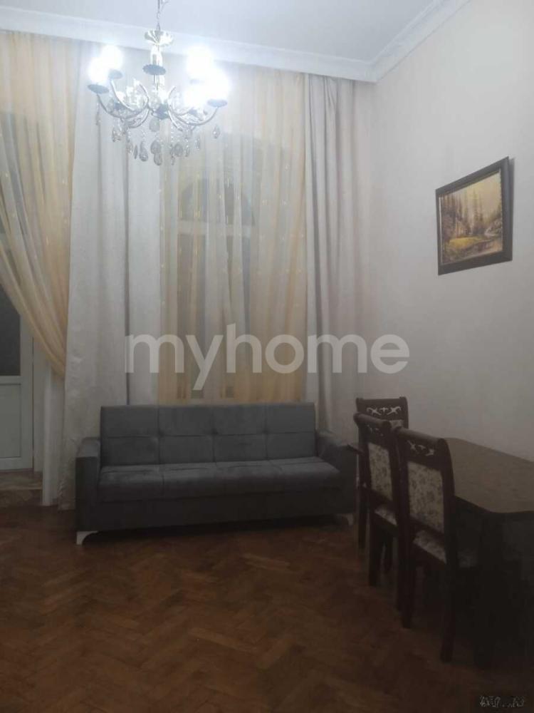 Bakı şəhəri 65m² mənzil kirayə verilir