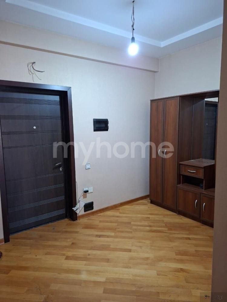 Yeni Yasamal qəsəbəsi 100m² mənzil kirayə verilir