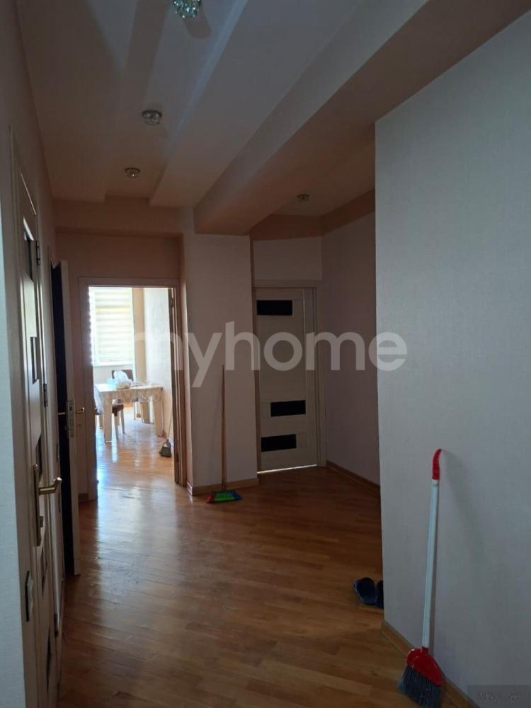 Yeni Yasamal qəsəbəsi 100m² mənzil kirayə verilir