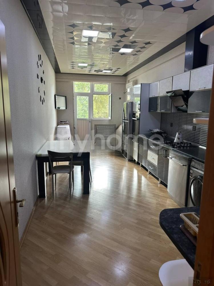 Bakı şəhəri 126m² mənzil satılır