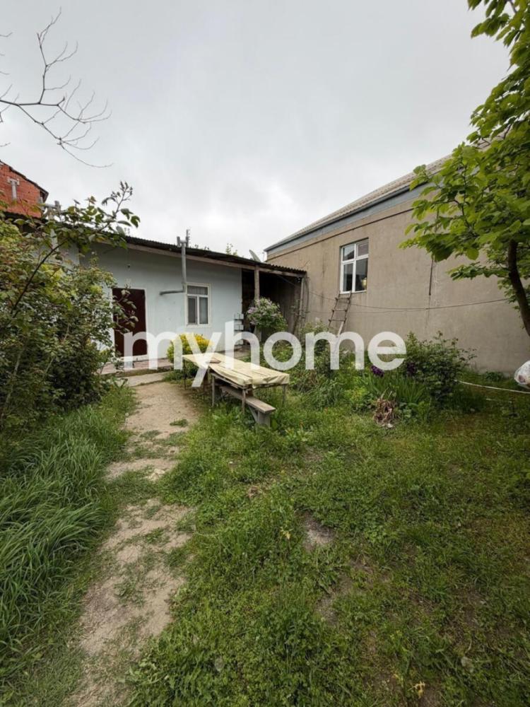 Binəqədi qəsəbəsi 50m² həyət evi satılır