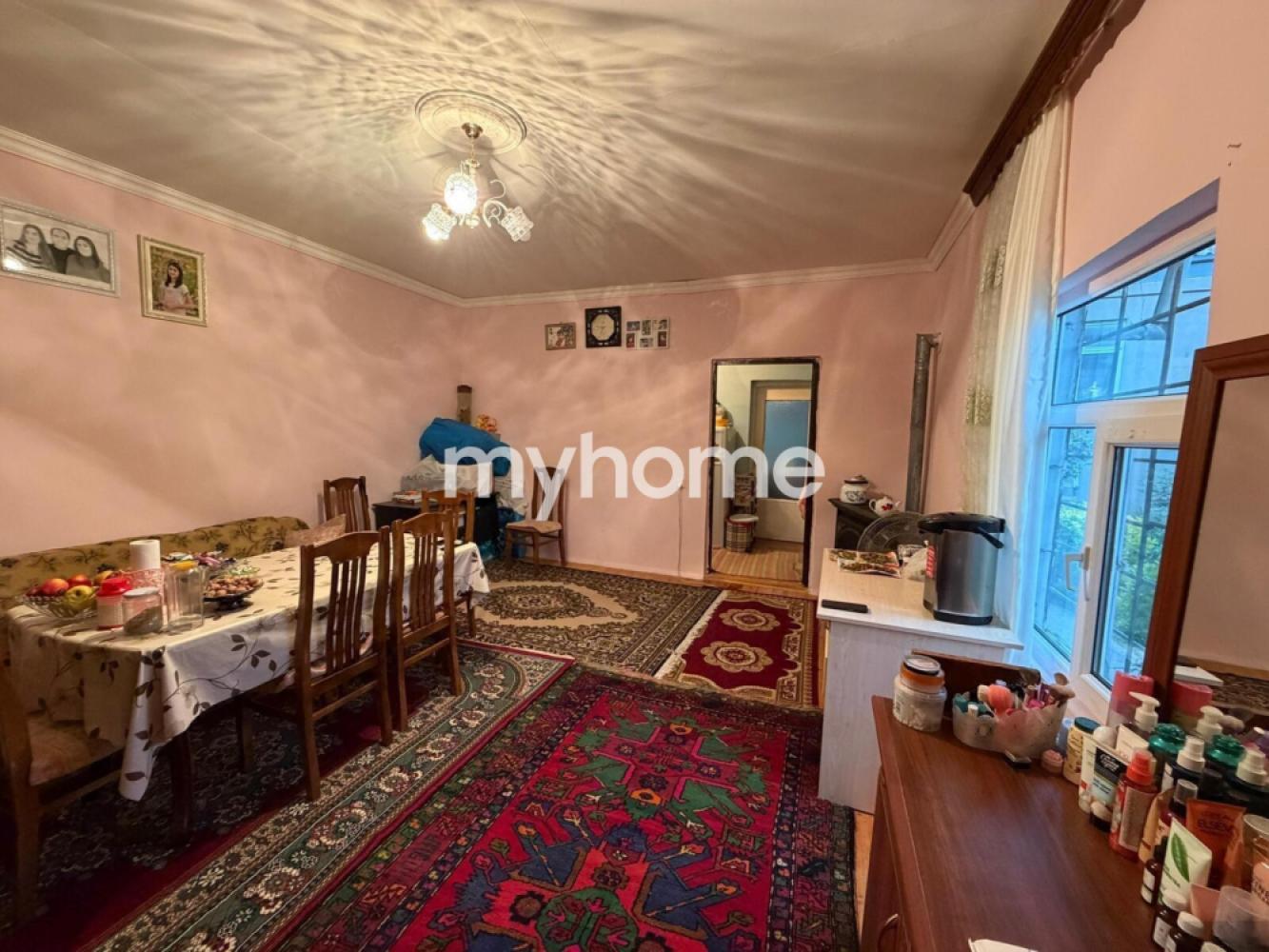 Binəqədi qəsəbəsi 50m² həyət evi satılır
