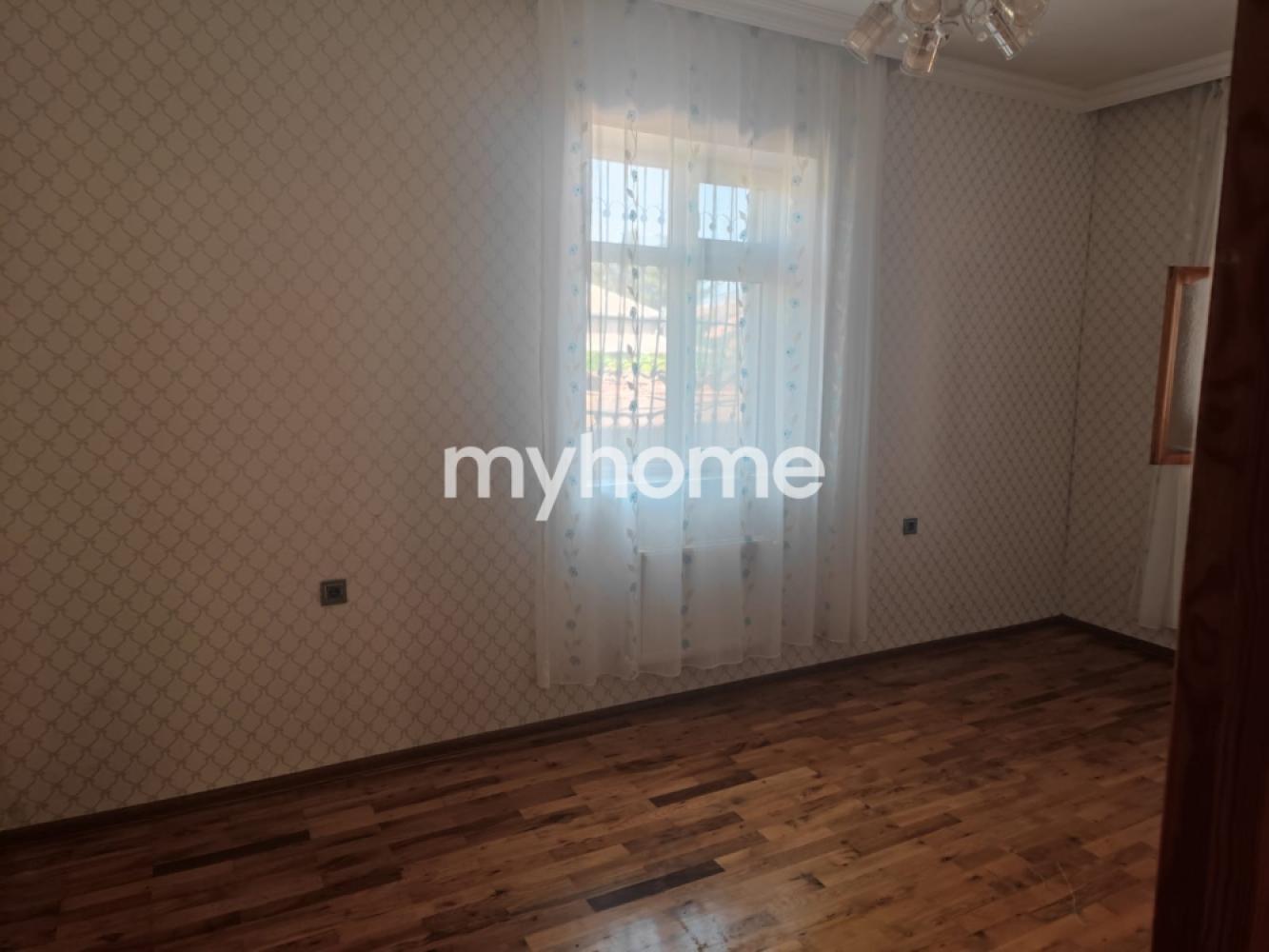 Yeni Corat qəsəbəsində 200m² həyət evi satılır Yeni Corat qəsəbəsində 200m² həyət evi satılır