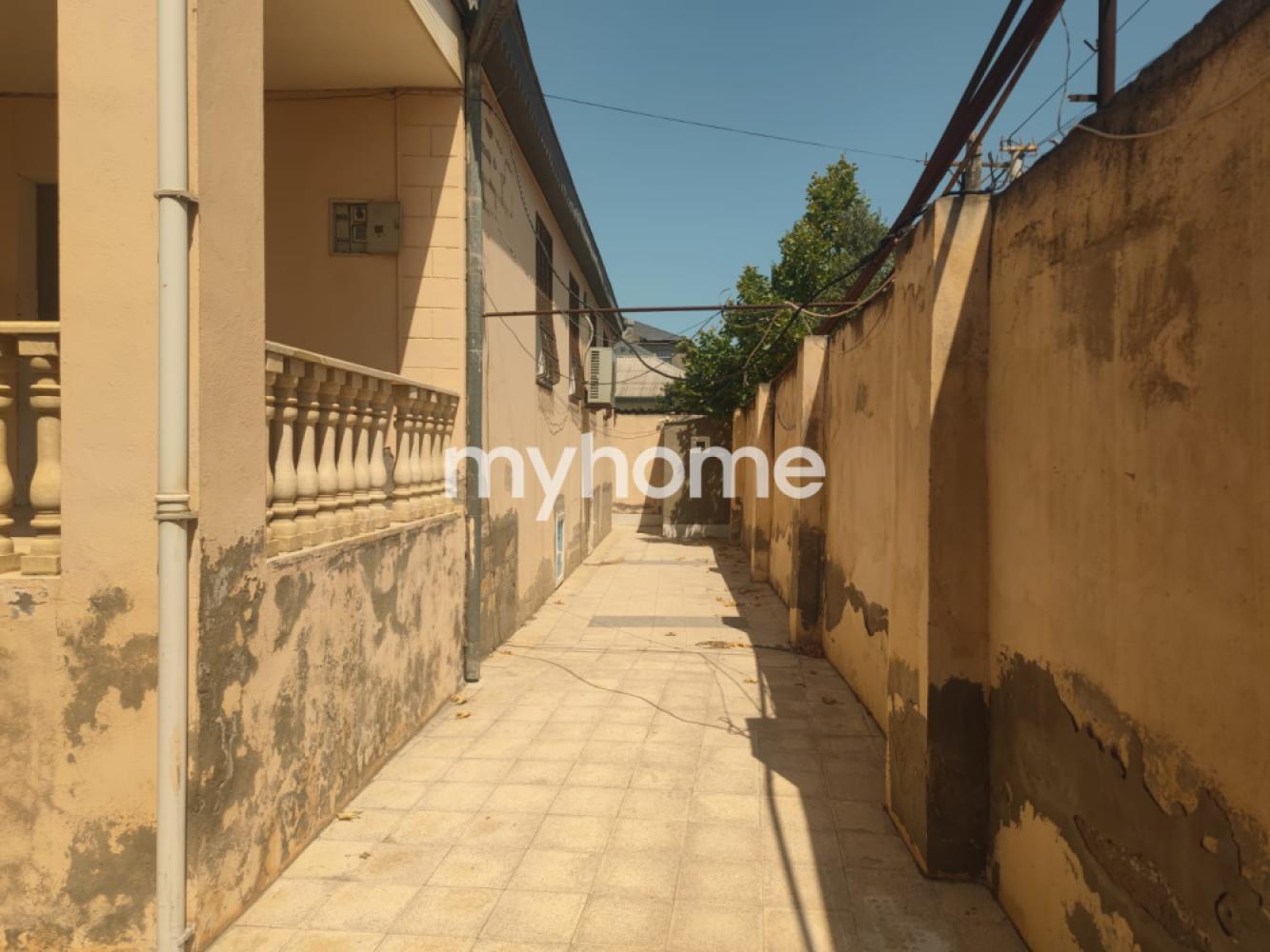Yeni Corat qəsəbəsində 200m² həyət evi satılır Yeni Corat qəsəbəsində 200m² həyət evi satılır