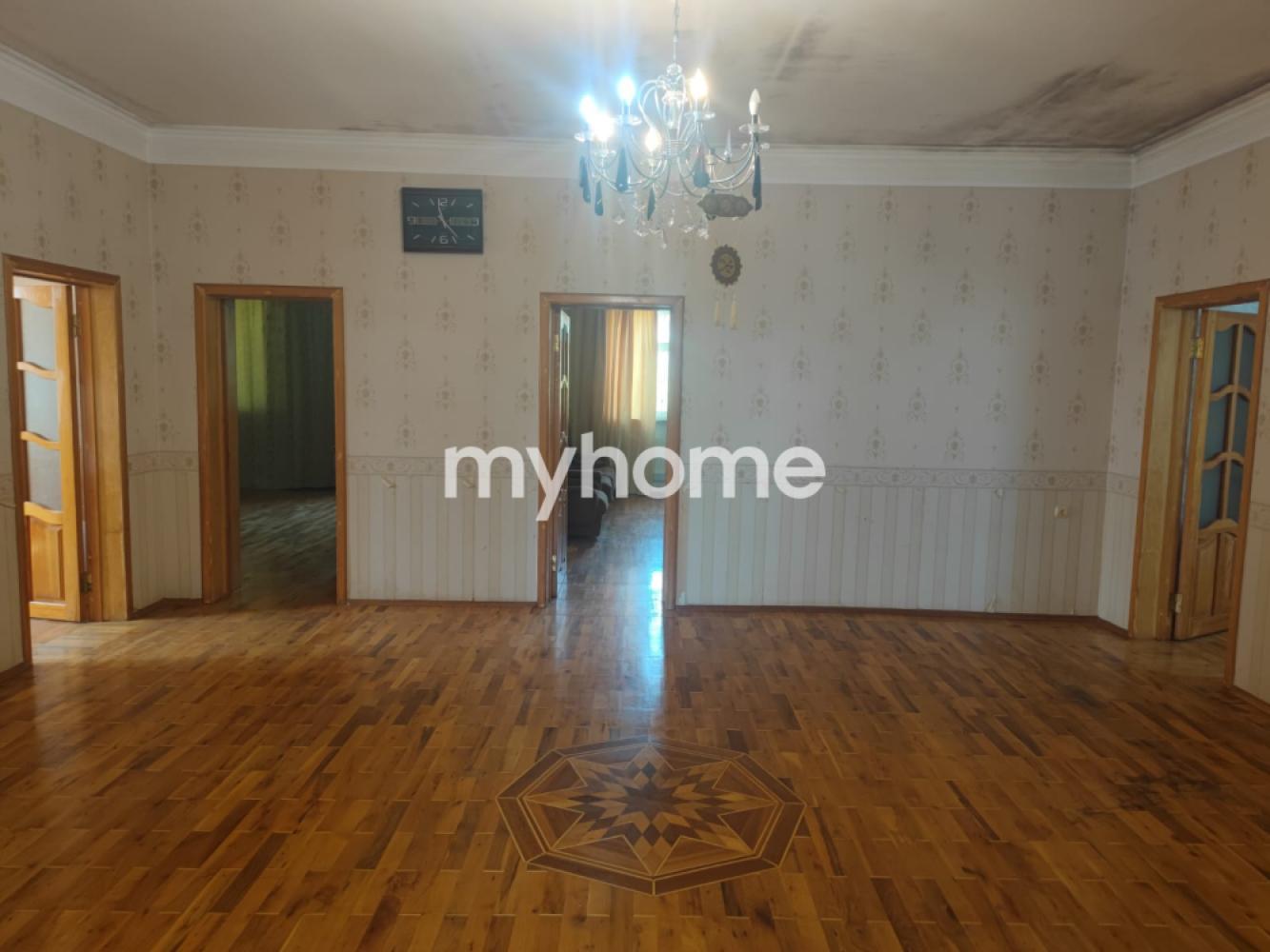 Yeni Corat qəsəbəsi 200m² həyət evi satılır