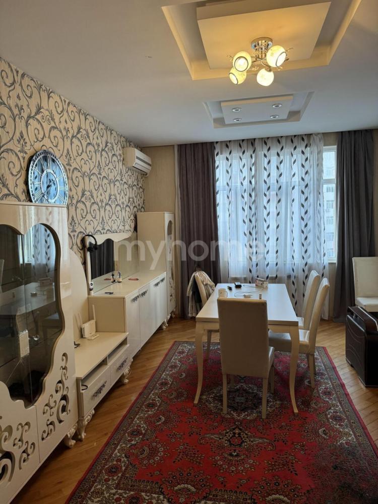 Bakı şəhəri 95m² mənzil kirayə verilir