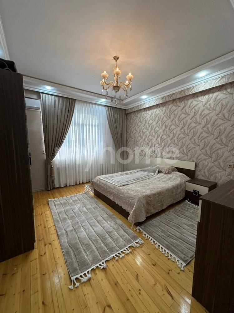 Gəncə şəhəri 105m² mənzil satılır