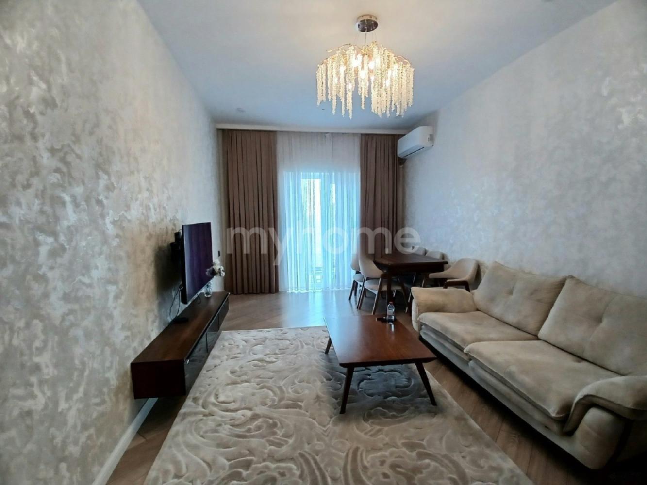 7-ci mikrorayon qəsəbəsi 98m² mənzil satılır