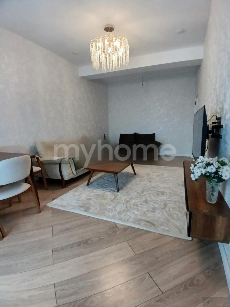 7-ci mikrorayon qəsəbəsi 98m² mənzil satılır