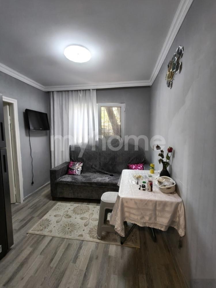 Badamdar qəsəbəsi 45m² mənzil satılır