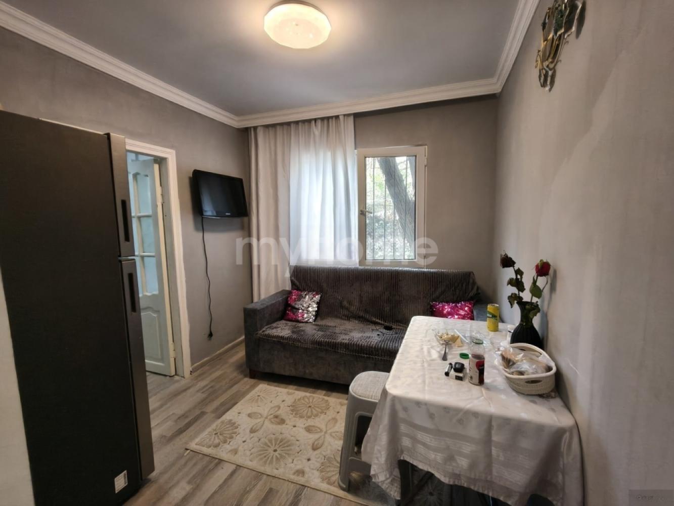 Badamdar qəsəbəsi 45m² mənzil satılır