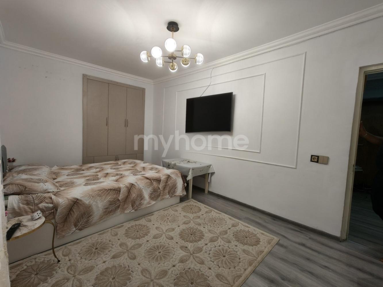 Badamdar qəsəbəsi 45m² mənzil satılır