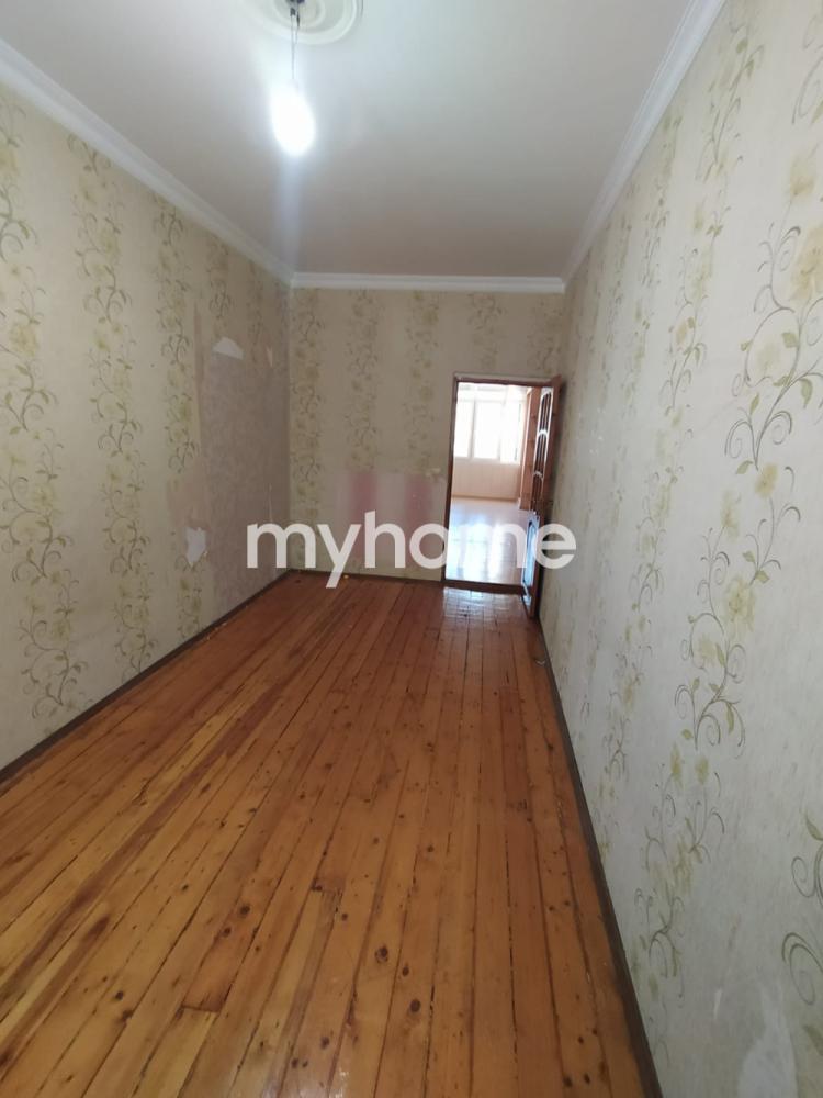 Bakıxanov qəsəbəsində 56m² mənzil satılır Bakıxanov qəsəbəsində 56m² mənzil satılır