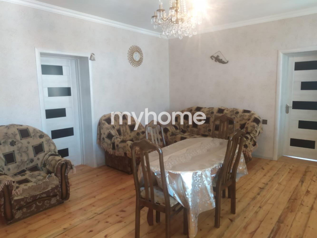 Buzovna qəsəbəsi 200m² həyət evi satılır