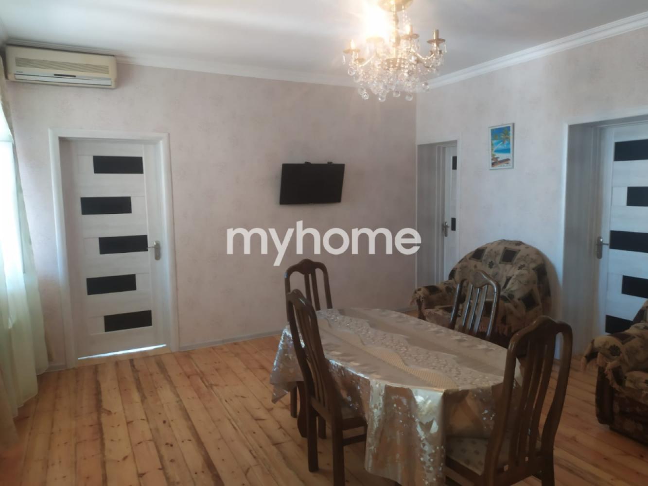 Buzovna qəsəbəsi 200m² həyət evi satılır