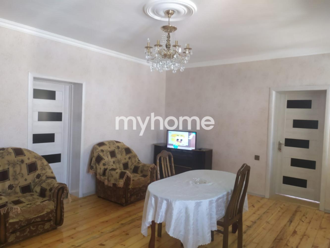Buzovna qəsəbəsində 200m² həyət evi satılır Buzovna qəsəbəsində 200m² həyət evi satılır