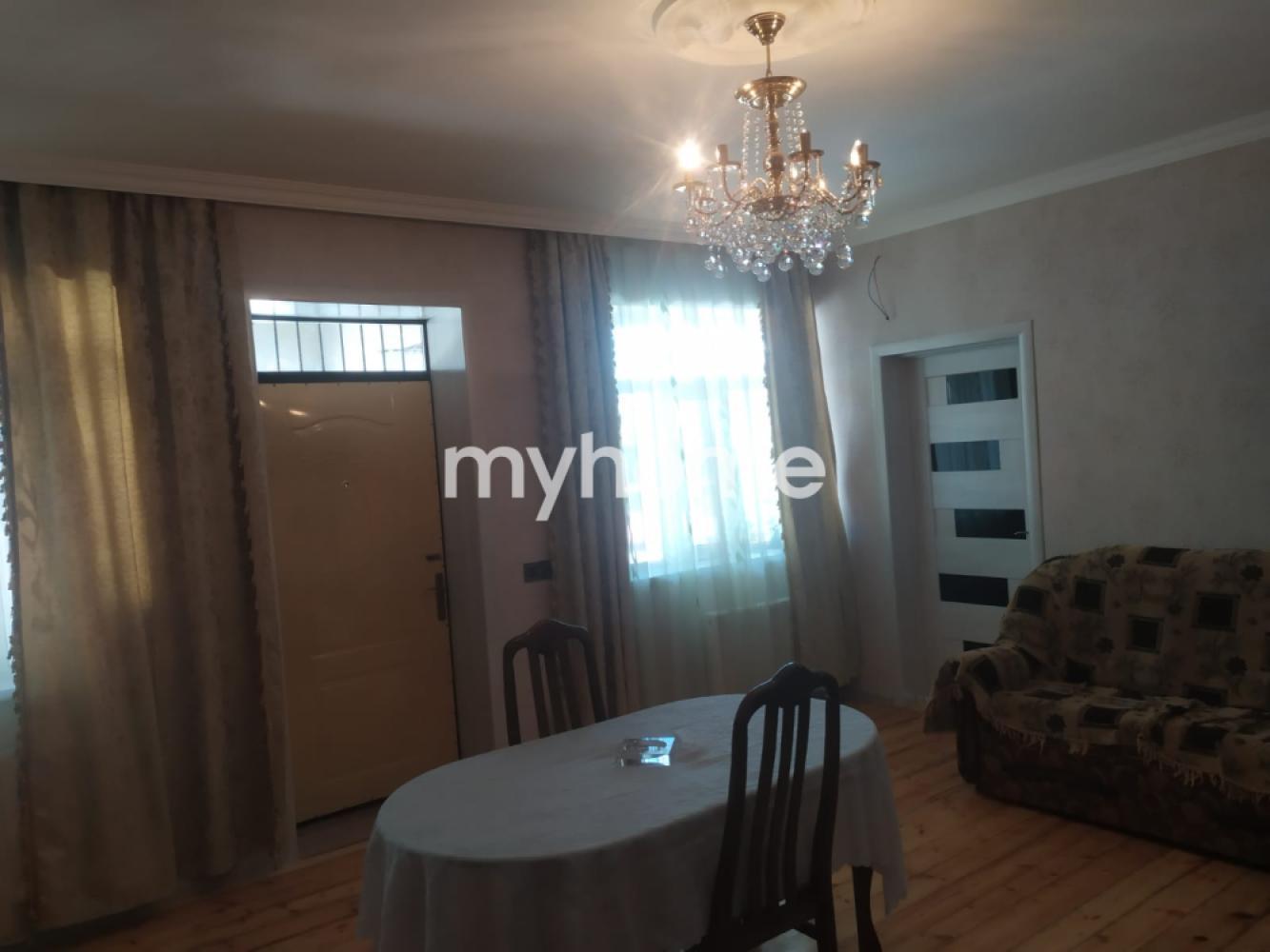 Buzovna qəsəbəsində 200m² həyət evi satılır Buzovna qəsəbəsində 200m² həyət evi satılır