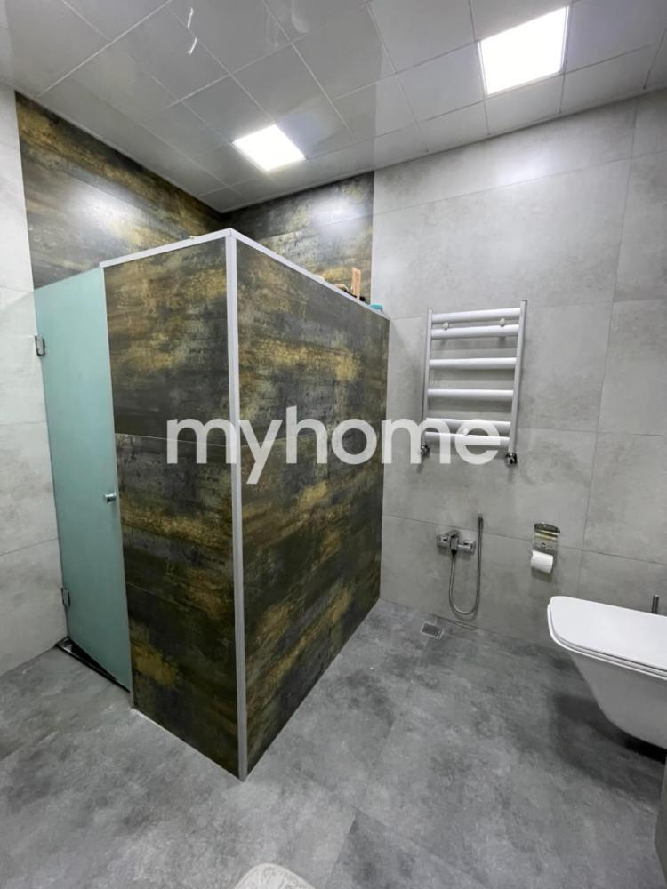 Yeni Günəşli qəsəbəsində 131m² mənzil satılır Yeni Günəşli qəsəbəsində 131m² mənzil satılır