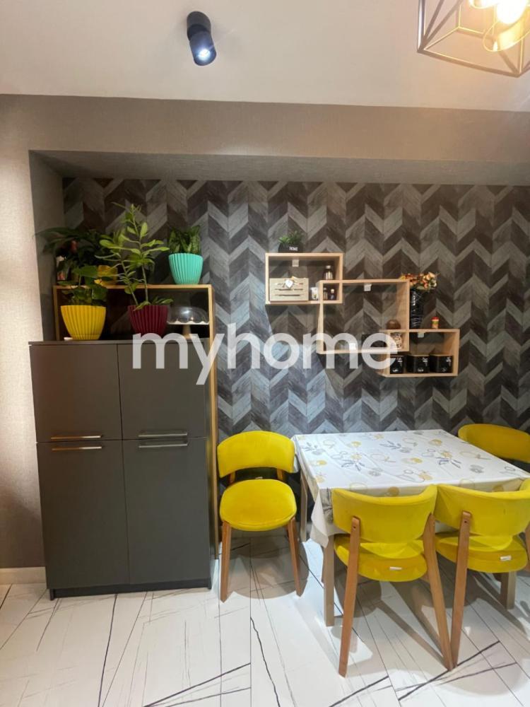 Yeni Günəşli qəsəbəsində 131m² mənzil satılır Yeni Günəşli qəsəbəsində 131m² mənzil satılır