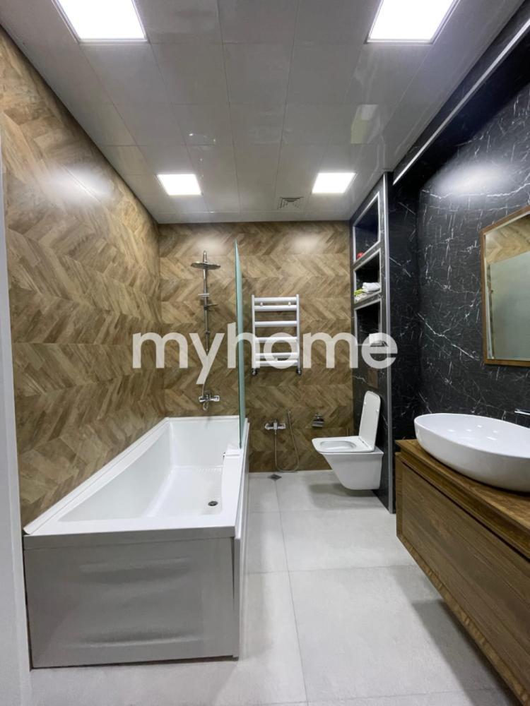 Yeni Günəşli qəsəbəsində 131m² mənzil satılır Yeni Günəşli qəsəbəsində 131m² mənzil satılır