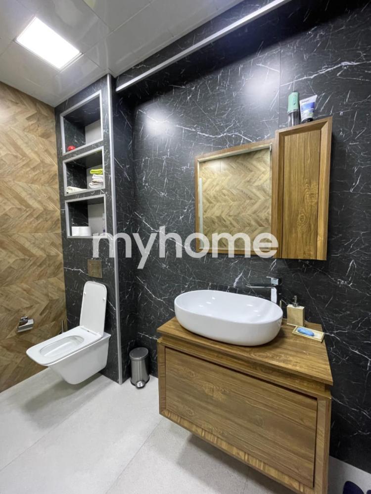 Yeni Günəşli qəsəbəsində 131m² mənzil satılır Yeni Günəşli qəsəbəsində 131m² mənzil satılır