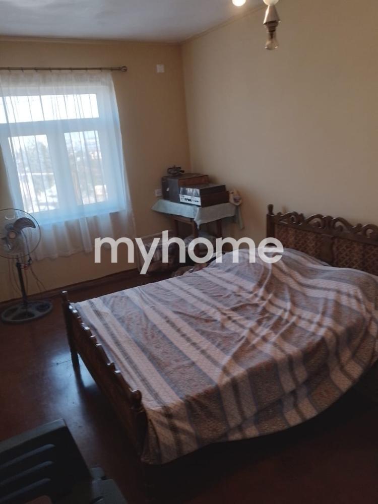 Mehdiabad qəsəbəsində 270m² həyət evi satılır Mehdiabad qəsəbəsində 270m² həyət evi satılır