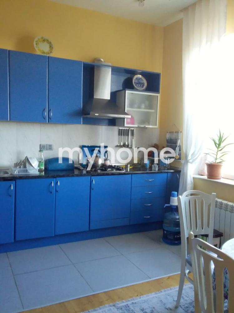 Mehdiabad qəsəbəsində 270m² həyət evi satılır Mehdiabad qəsəbəsində 270m² həyət evi satılır