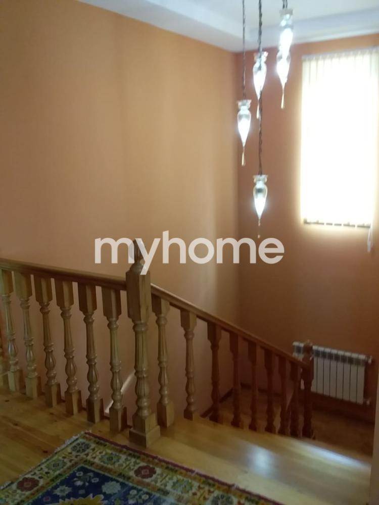 Mehdiabad qəsəbəsində 270m² həyət evi satılır Mehdiabad qəsəbəsində 270m² həyət evi satılır