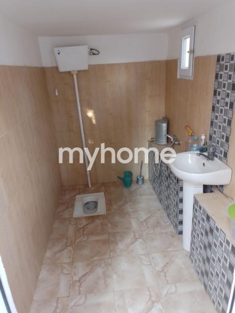 Mehdiabad qəsəbəsində 270m² həyət evi satılır Mehdiabad qəsəbəsində 270m² həyət evi satılır