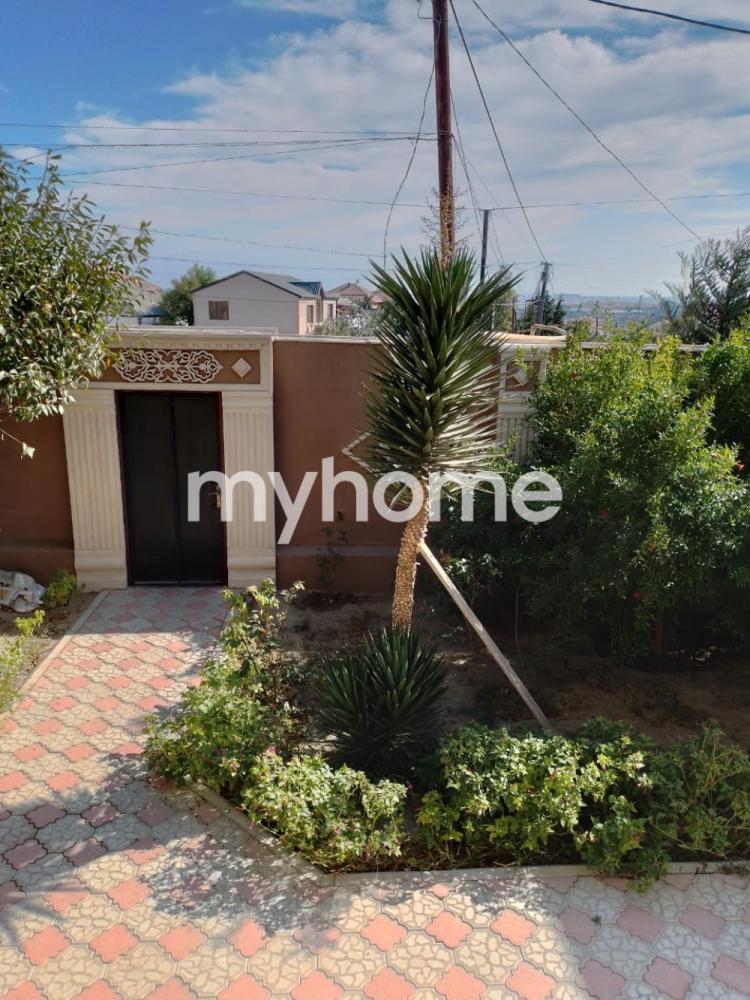 Mehdiabad qəsəbəsində 270m² həyət evi satılır Mehdiabad qəsəbəsində 270m² həyət evi satılır