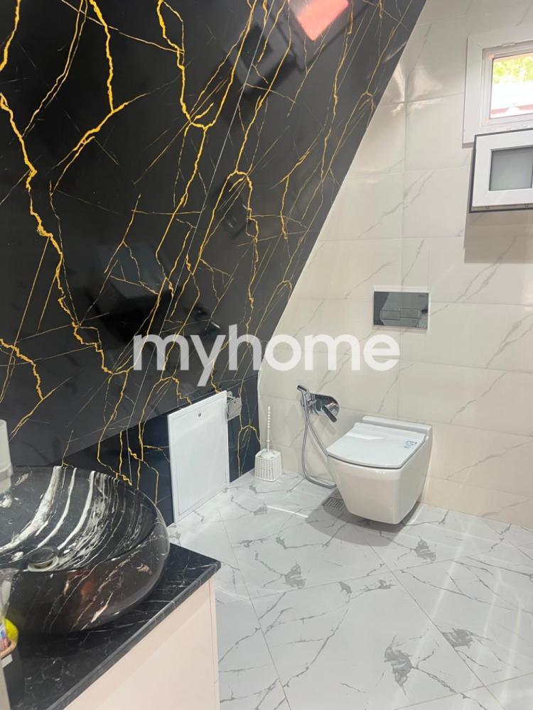 İsmayıllı şəhərində 1200m² obyekt satılır İsmayıllı şəhərində 1200m² obyekt satılır