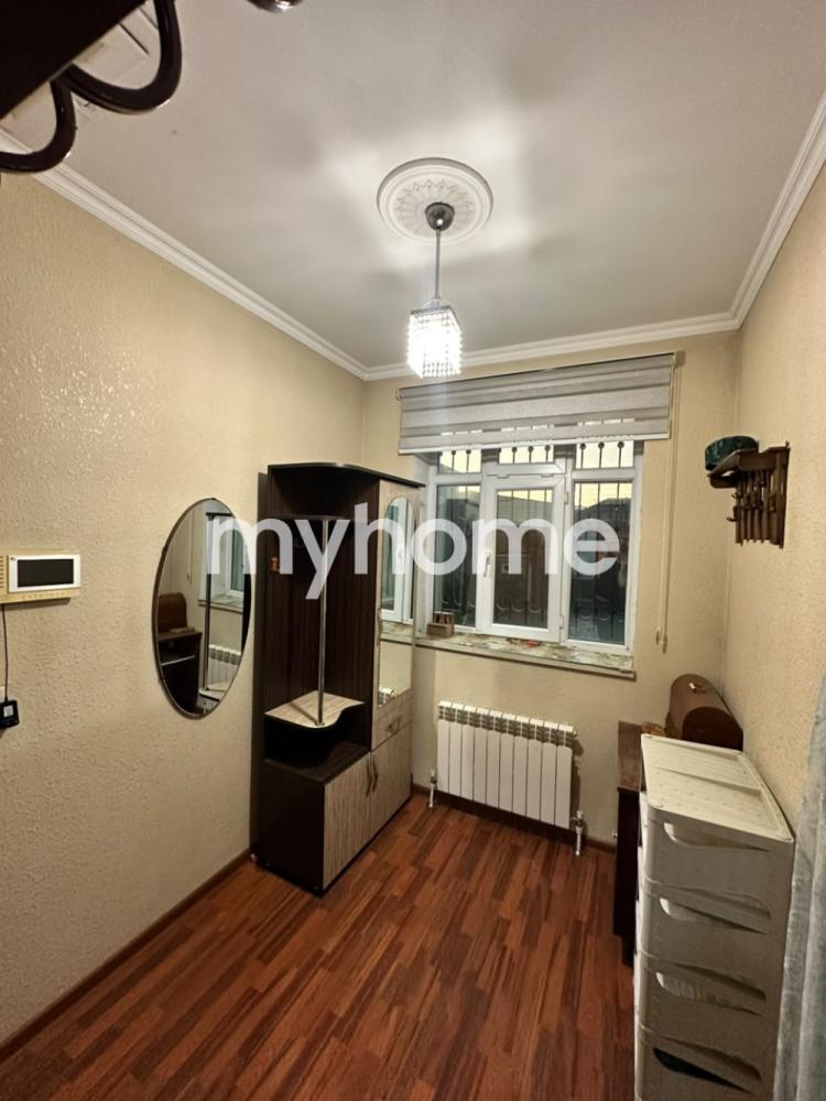 Saray qəsəbəsində 110m² həyət evi satılır Saray qəsəbəsində 110m² həyət evi satılır
