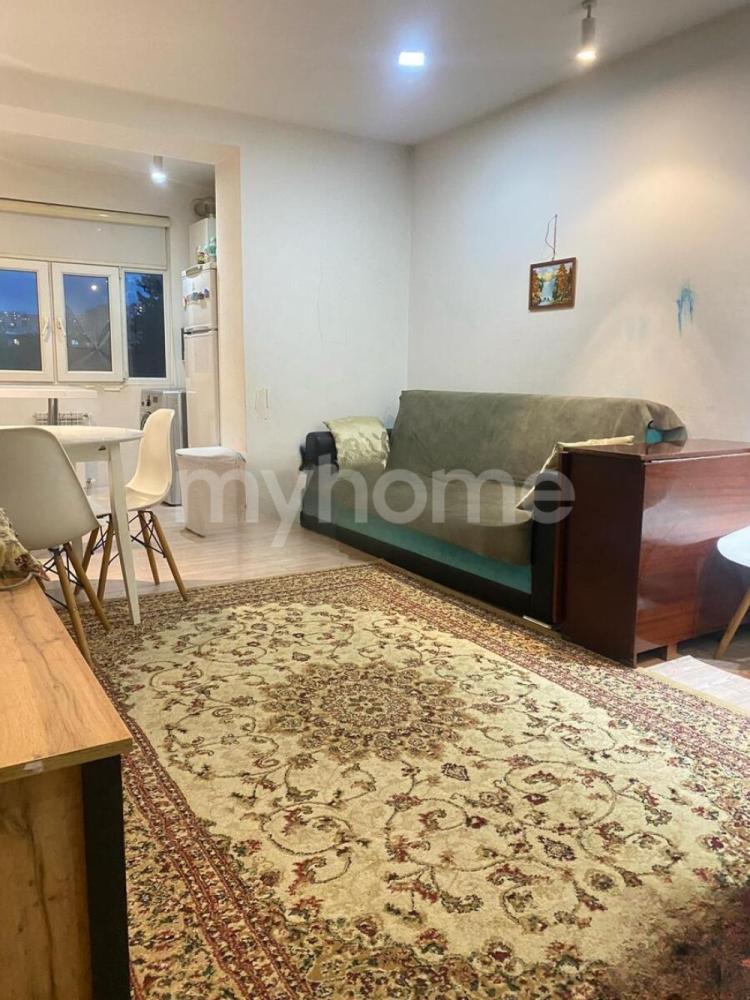 Bakı şəhəri 45m² mənzil satılır
