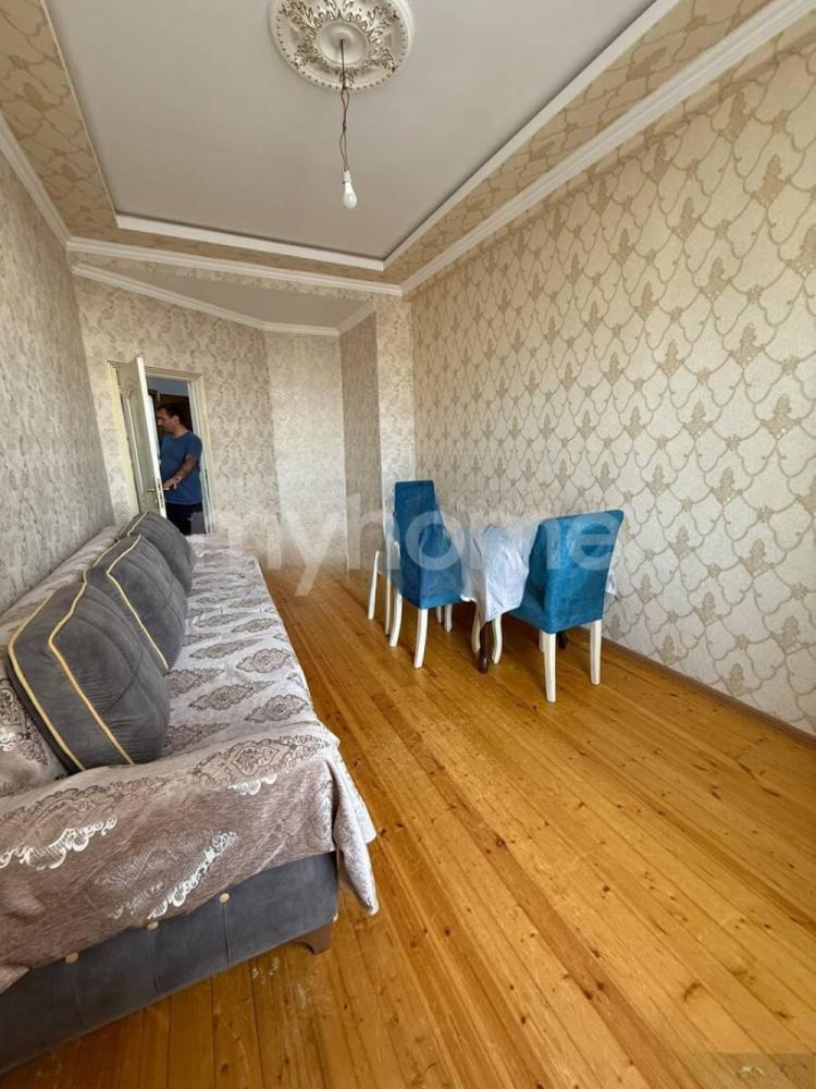 Xırdalan şəhəri 80m² mənzil satılır