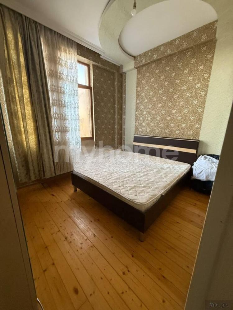 Xırdalan şəhəri 80m² mənzil satılır