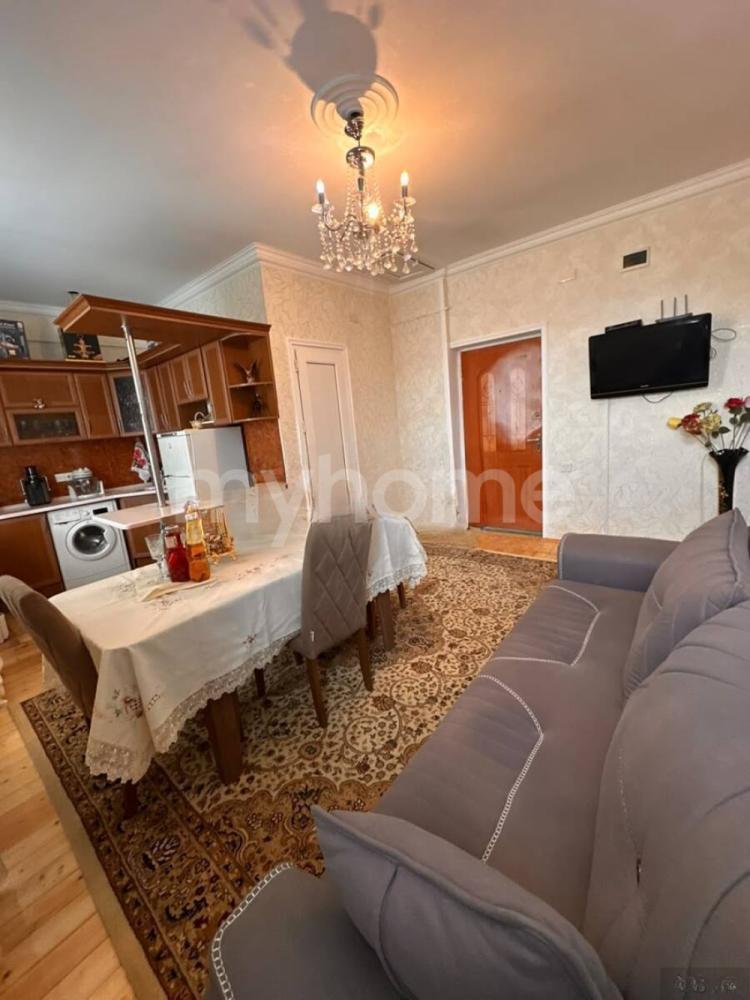 Bakı şəhəri 42m² mənzil satılır