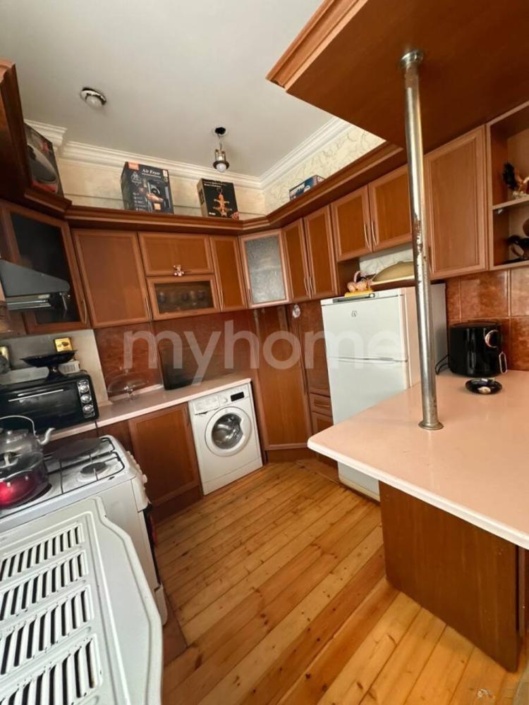 Bakı şəhəri 42m² mənzil satılır