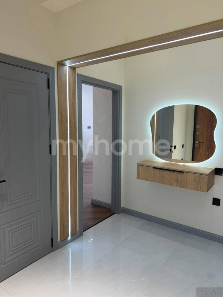 Bakı şəhəri 80m² mənzil satılır