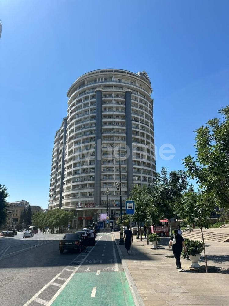 Bakı şəhəri ofis kirayə verilir