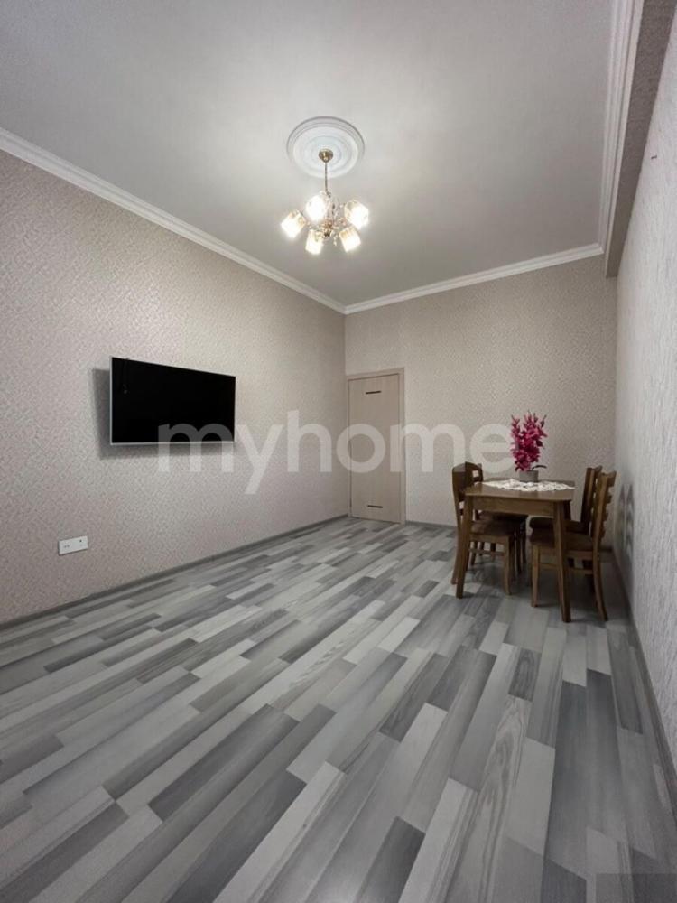 Saray qəsəbəsi 58m² mənzil satılır