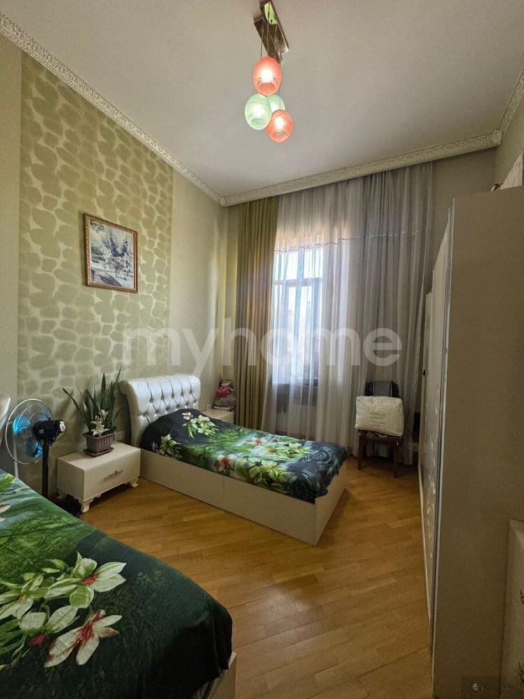 Bakı şəhəri 100m² mənzil satılır