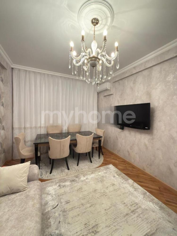 Bakı şəhəri 65m² mənzil kirayə verilir