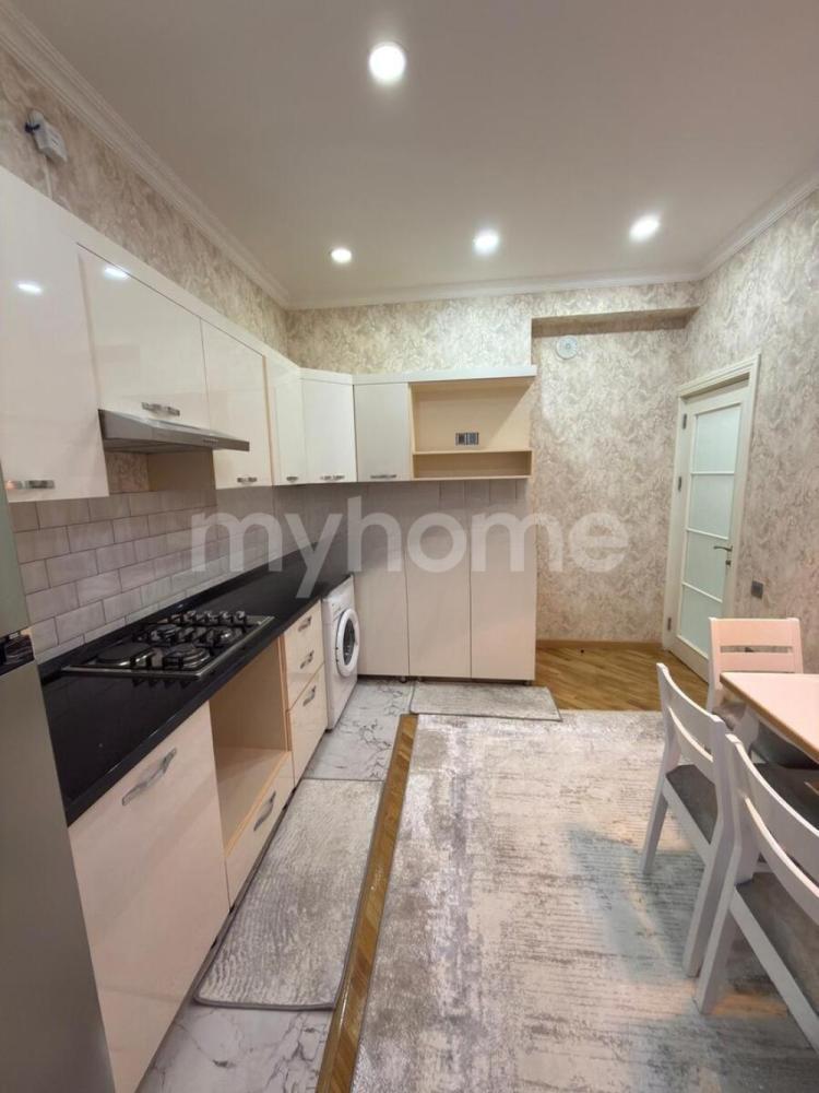 Bakı şəhəri 65m² mənzil kirayə verilir