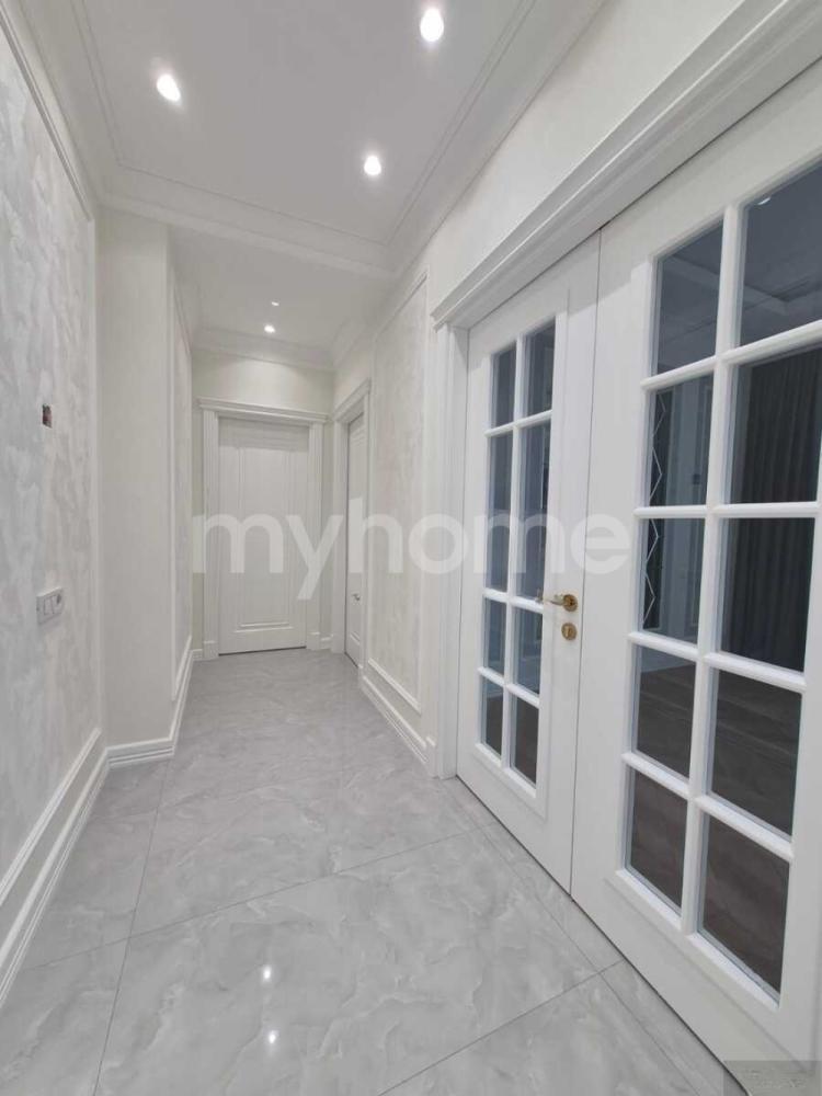 Yasamal qəsəbəsi 180m² mənzil satılır